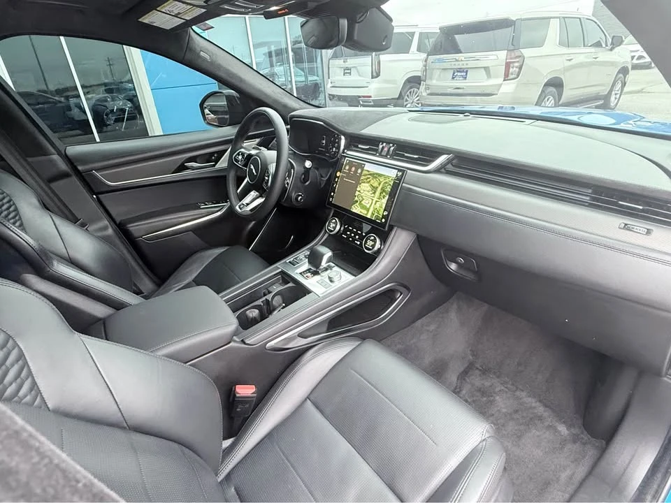 2023 Jaguar F-Pace SVR - Image 10 of 16