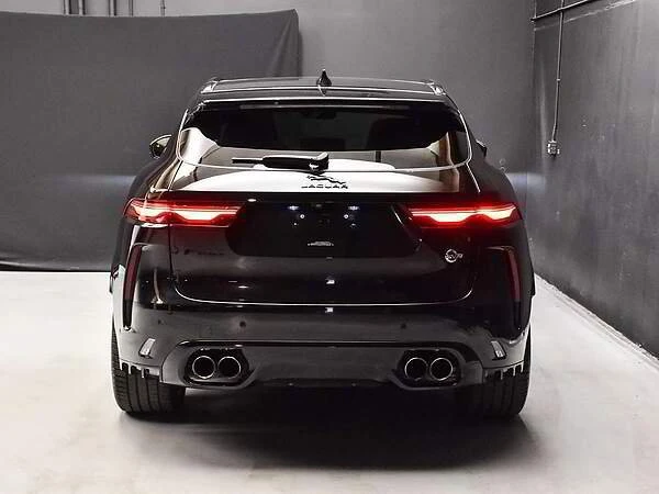 2023 Jaguar F-Pace SVR - Image 5 of 14