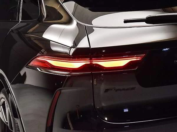 2023 Jaguar F-Pace SVR - Image 3 of 14