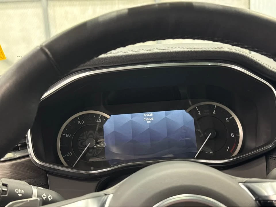 2023 Jaguar F-Pace - Image 6 of 12