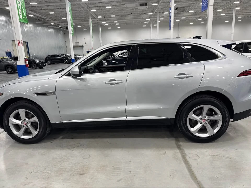 2023 Jaguar F-Pace - Image 4 of 12