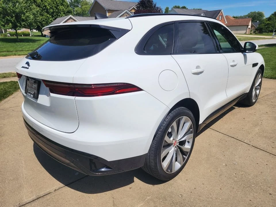 2023 Jaguar F-Pace - Image 4 of 20