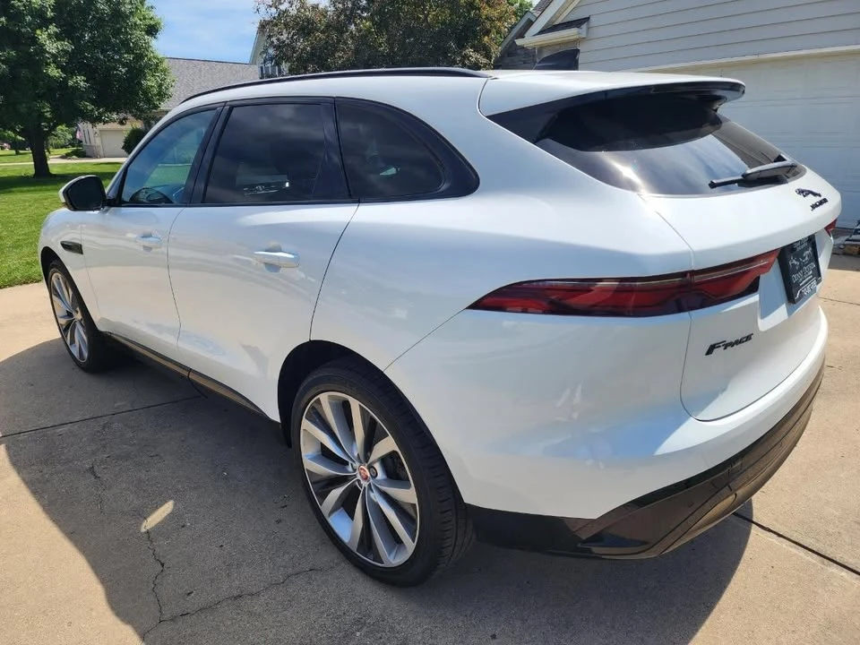 2023 Jaguar F-Pace - Image 2 of 20