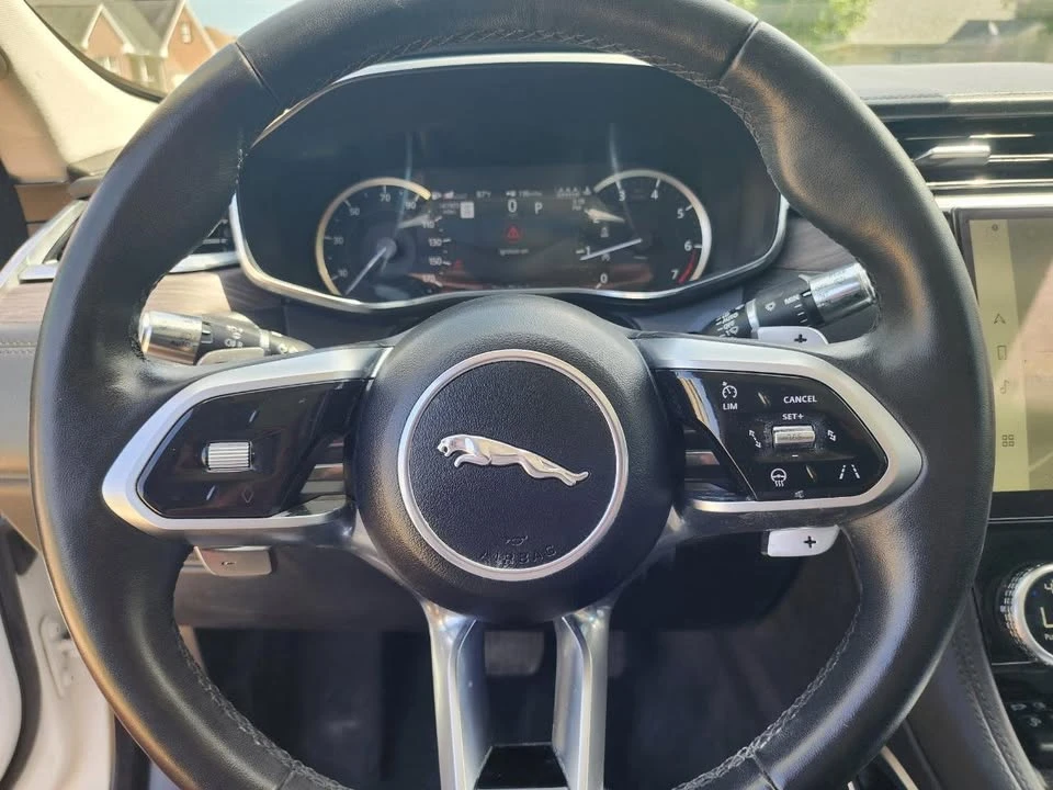 2023 Jaguar F-Pace - Image 16 of 20