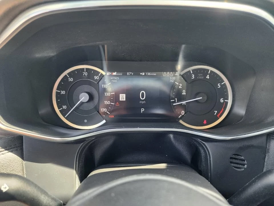 2023 Jaguar F-Pace - Image 17 of 20