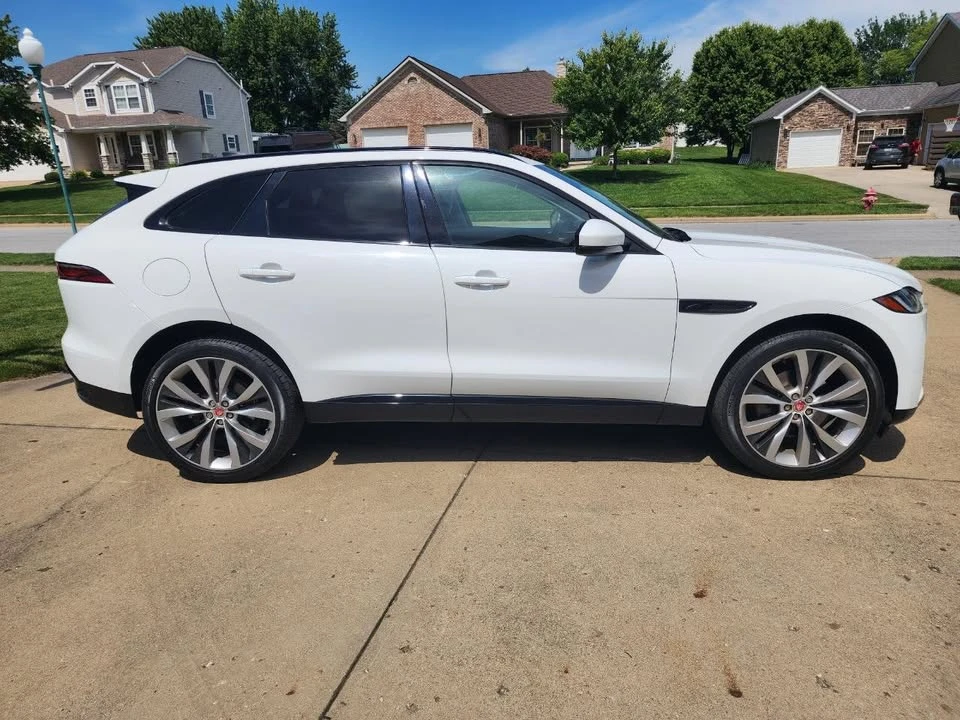 2023 Jaguar F-Pace - Image 5 of 20