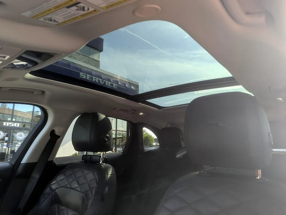 2023 Jaguar F-Pace - Image 8 of 16