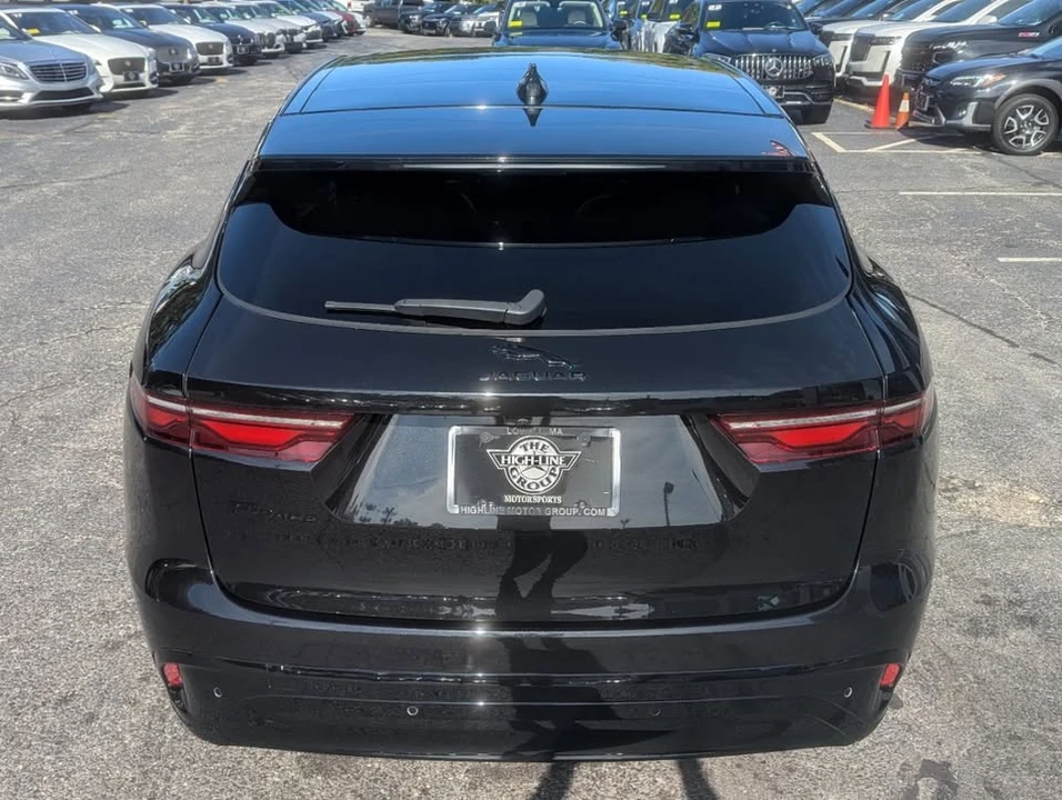 2023 Jaguar F-Pace - Image 6 of 16