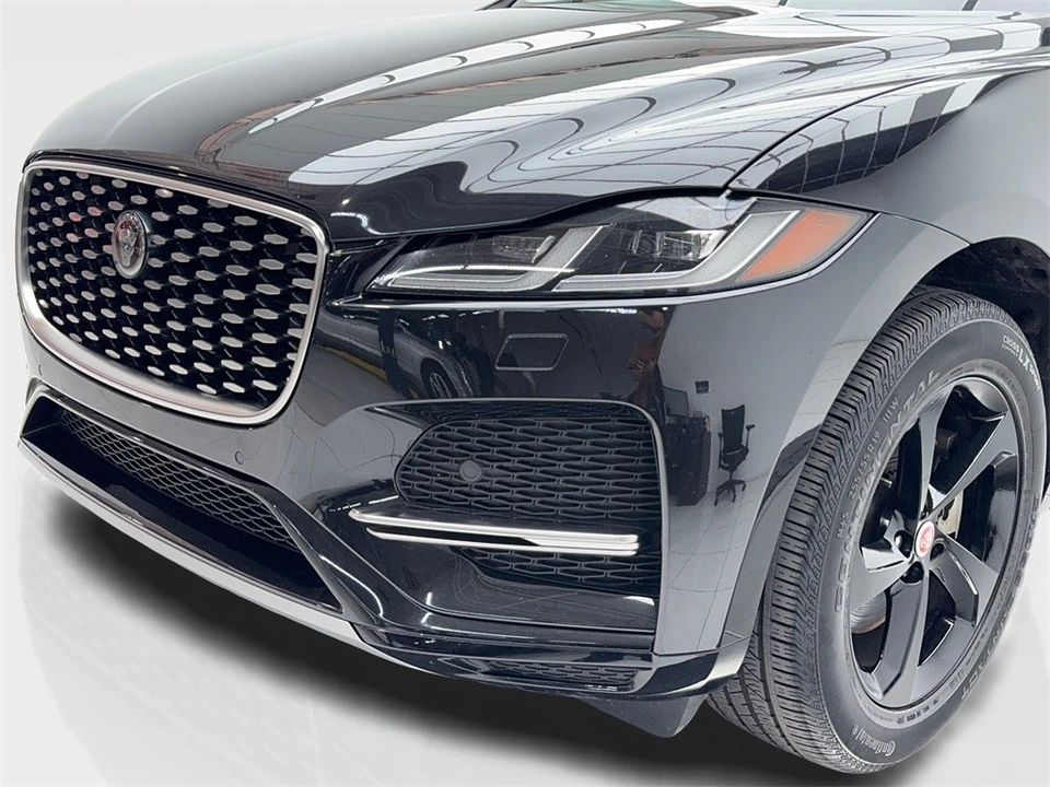 2023 Jaguar F-Pace - Image 5 of 12