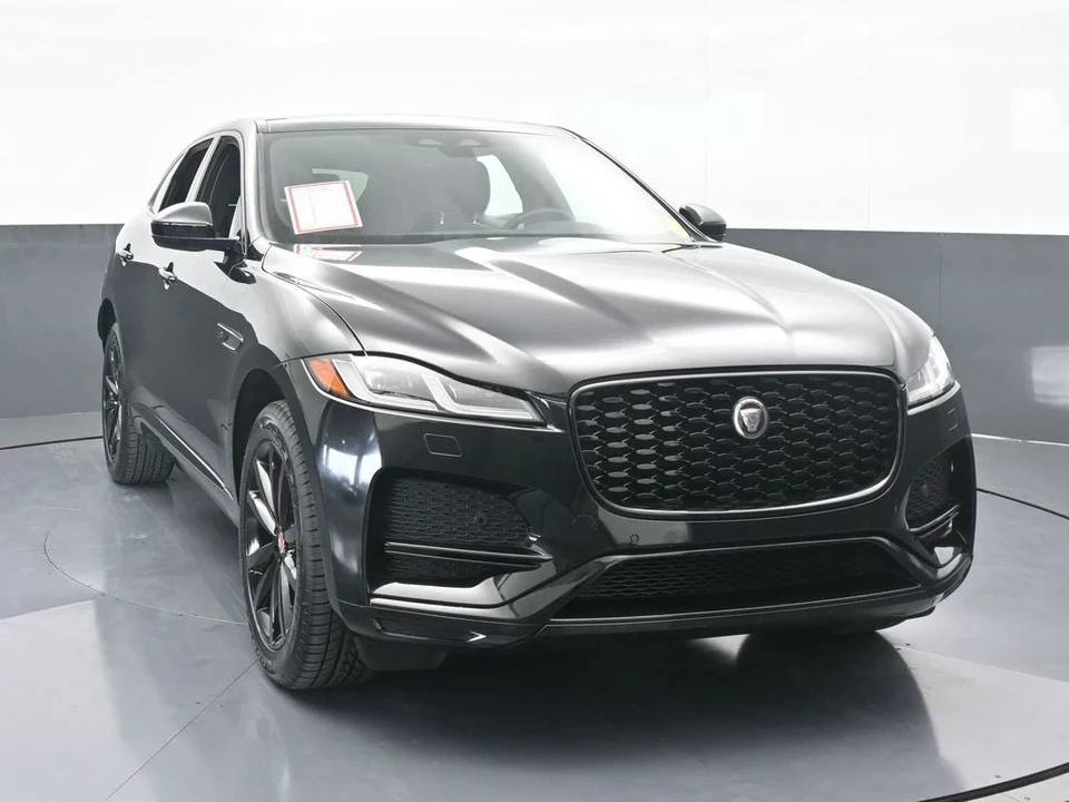 2023 Jaguar F-Pace - Image 9 of 12