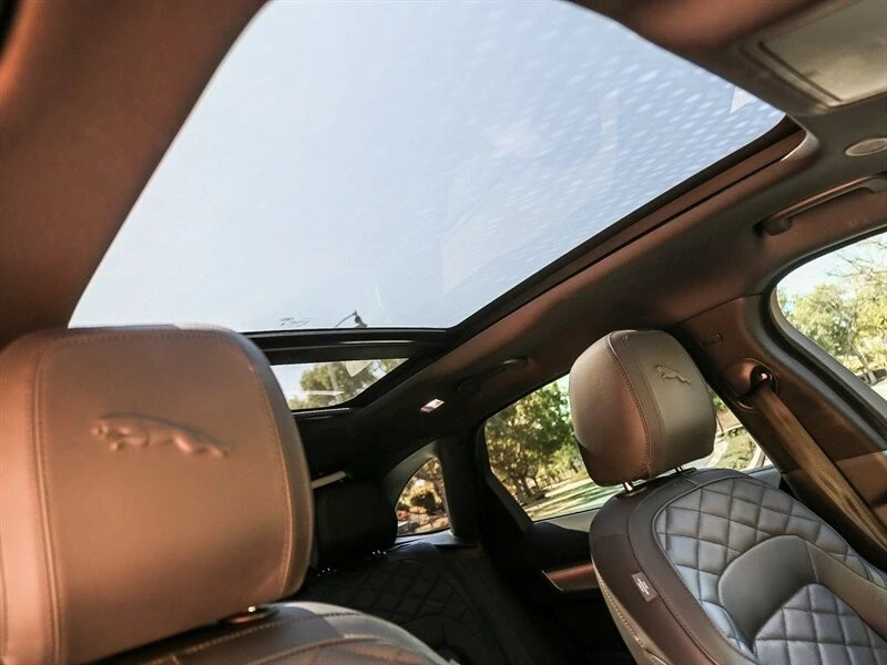 2023 Jaguar F-Pace - Image 21 of 21