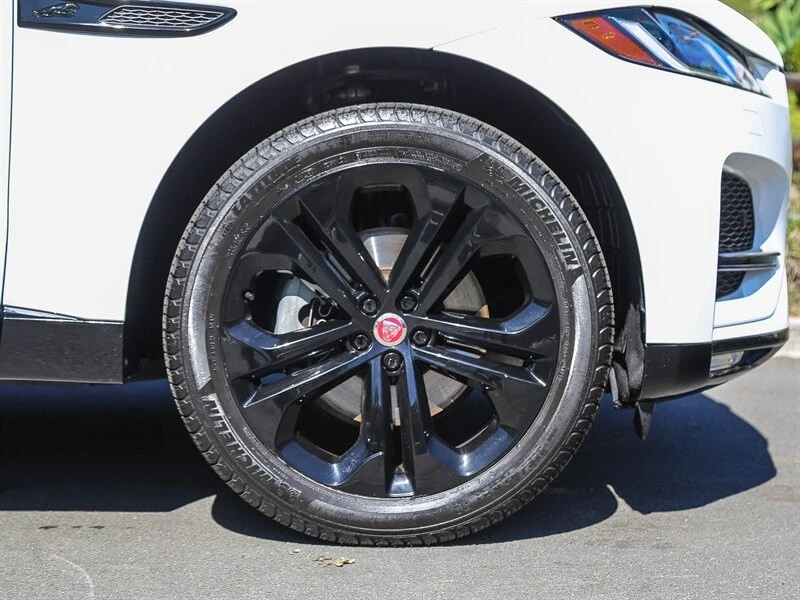 2023 Jaguar F-Pace - Image 12 of 21