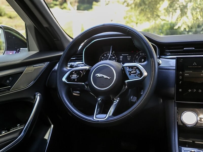 2023 Jaguar F-Pace - Image 19 of 21
