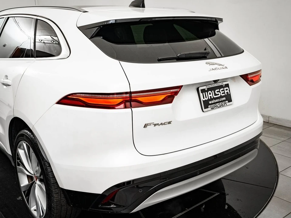 2023 Jaguar F-Pace - Image 19 of 21