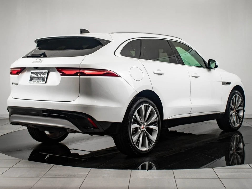 2023 Jaguar F-Pace - Image 10 of 21
