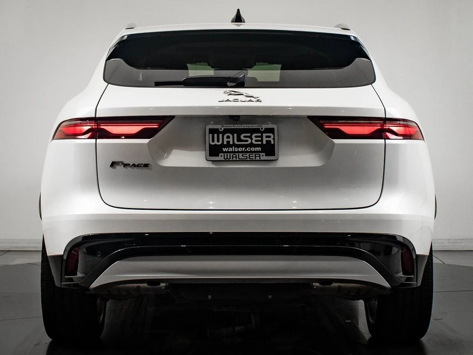 2023 Jaguar F-Pace - Image 7 of 21
