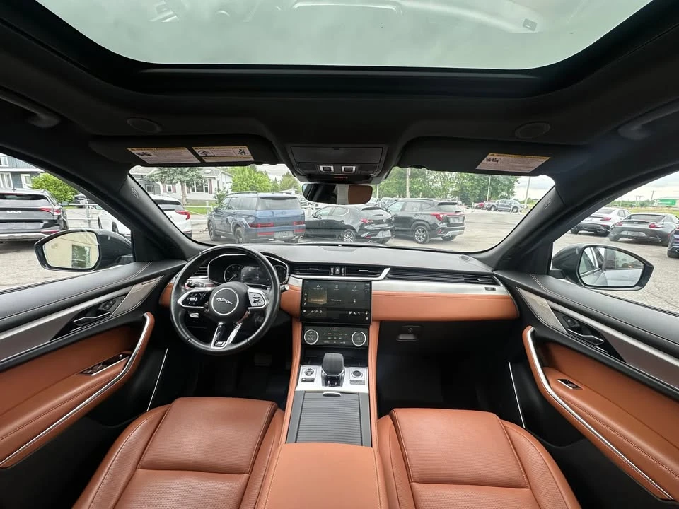2023 Jaguar F-Pace - Image 13 of 20