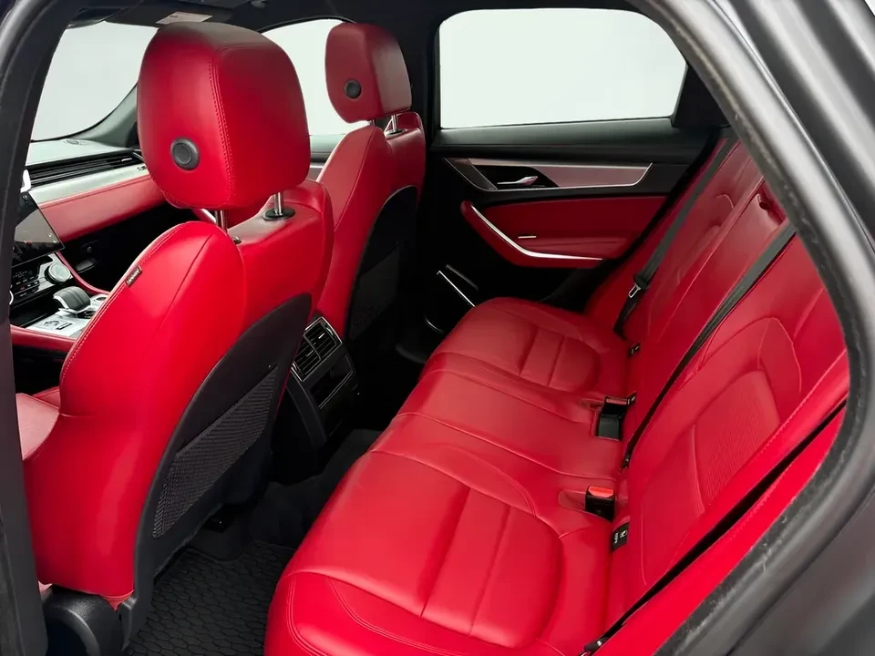 2023 Jaguar F-Pace - Image 14 of 20
