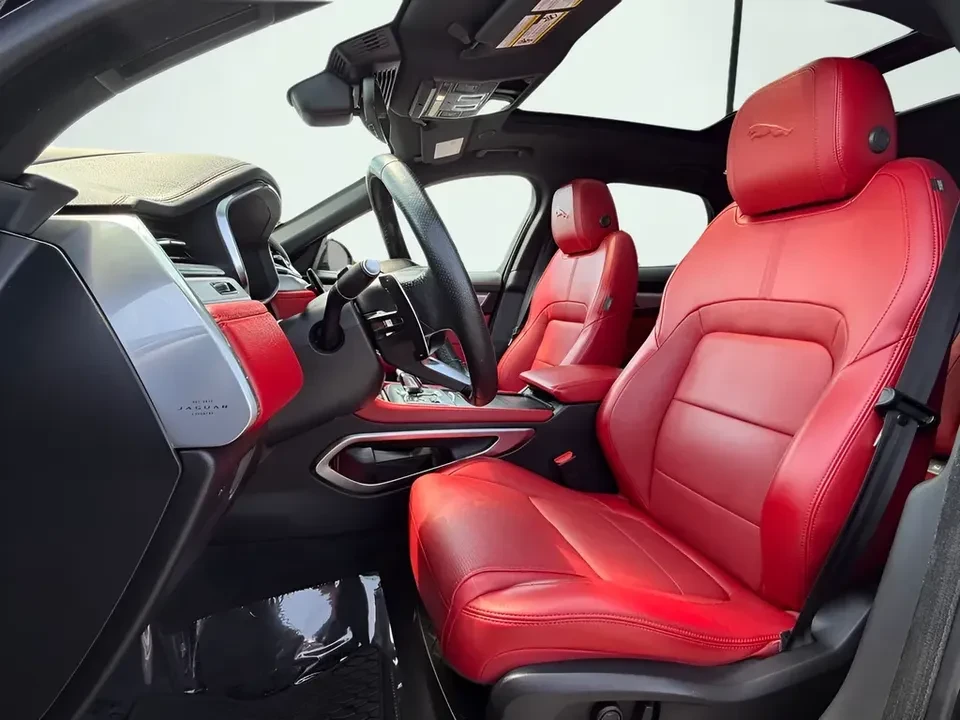 2023 Jaguar F-Pace - Image 10 of 20