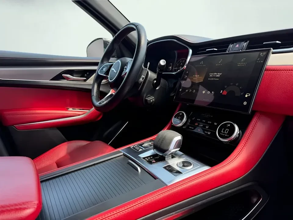 2023 Jaguar F-Pace - Image 13 of 20