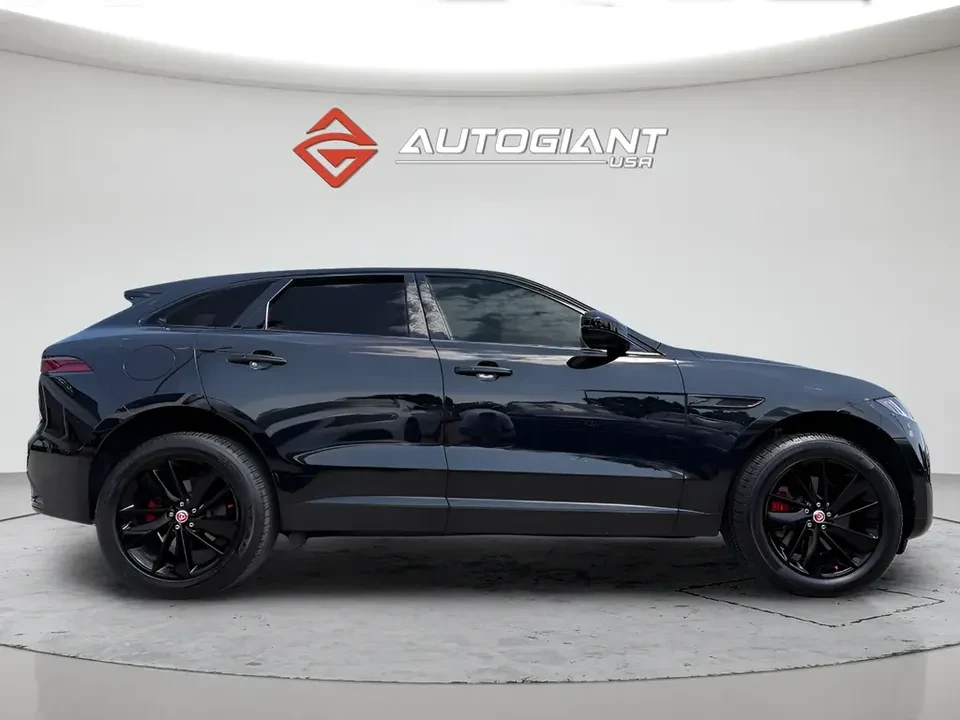 2023 Jaguar F-Pace - Image 7 of 20