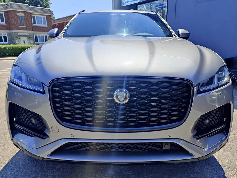 2023 Jaguar F-Pace - Image 3 of 19