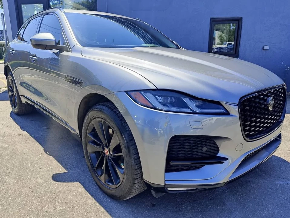 2023 Jaguar F-Pace - Image 2 of 19