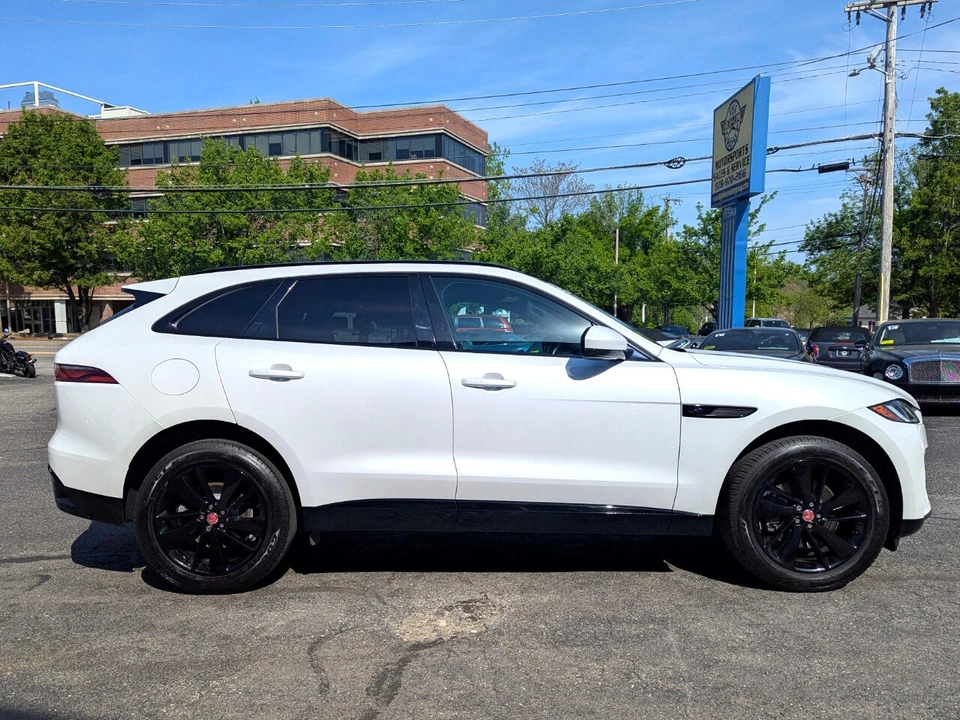 2023 Jaguar F-Pace - Image 6 of 21