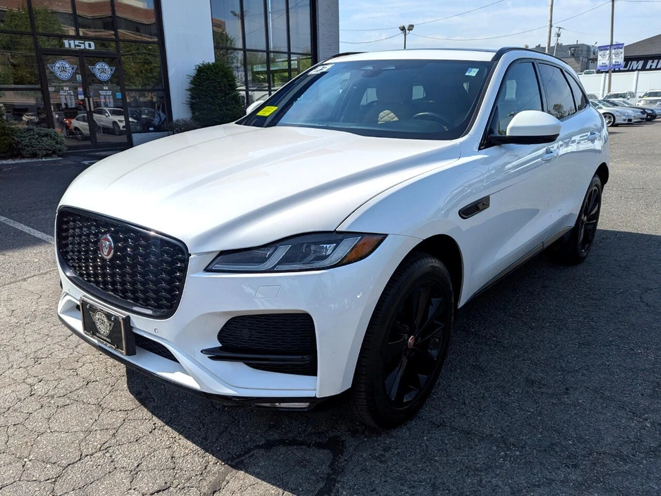 2023 Jaguar F-Pace - Image 2 of 21