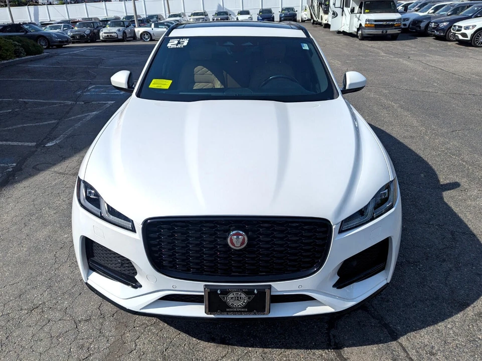 2023 Jaguar F-Pace - Image 3 of 21