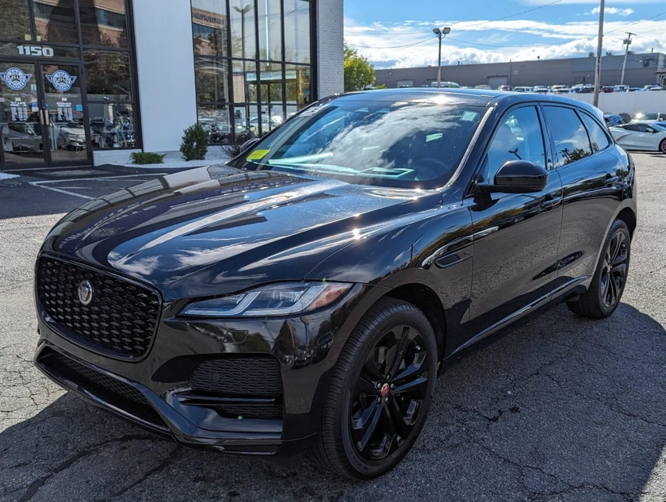 2023 Jaguar F-Pace - Image 2 of 21