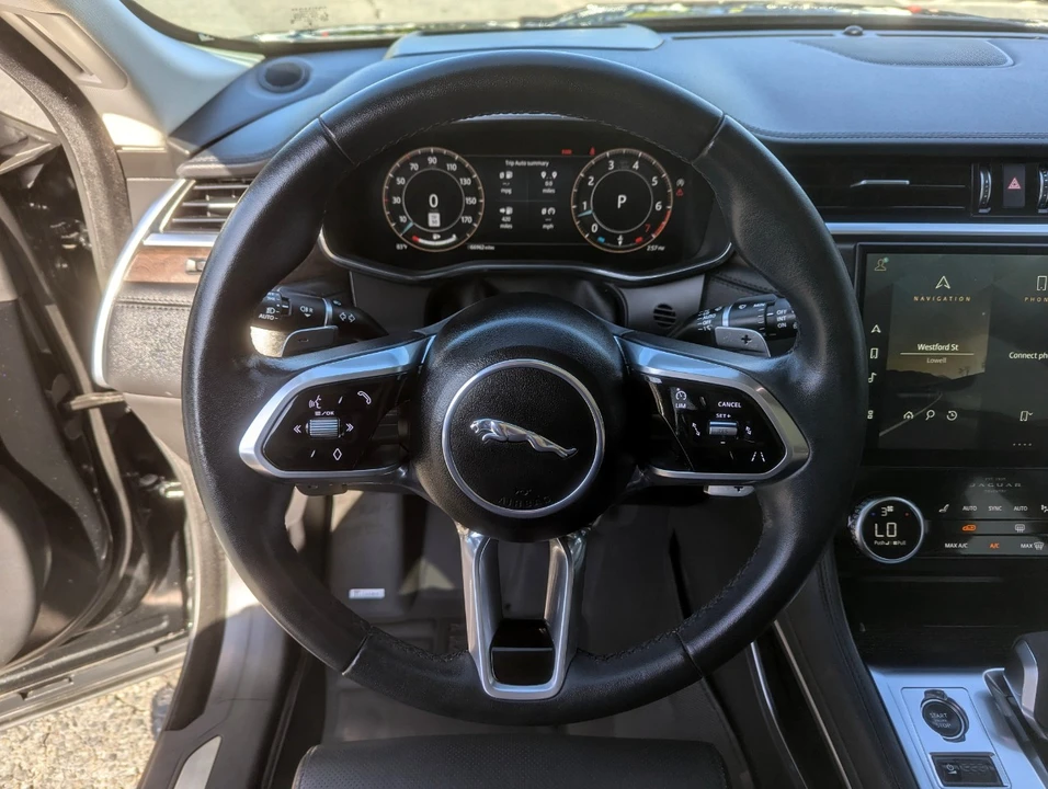 2023 Jaguar F-Pace - Image 15 of 21
