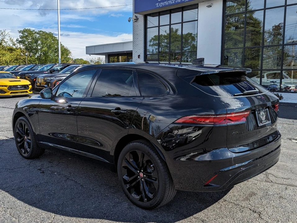 2023 Jaguar F-Pace - Image 10 of 21