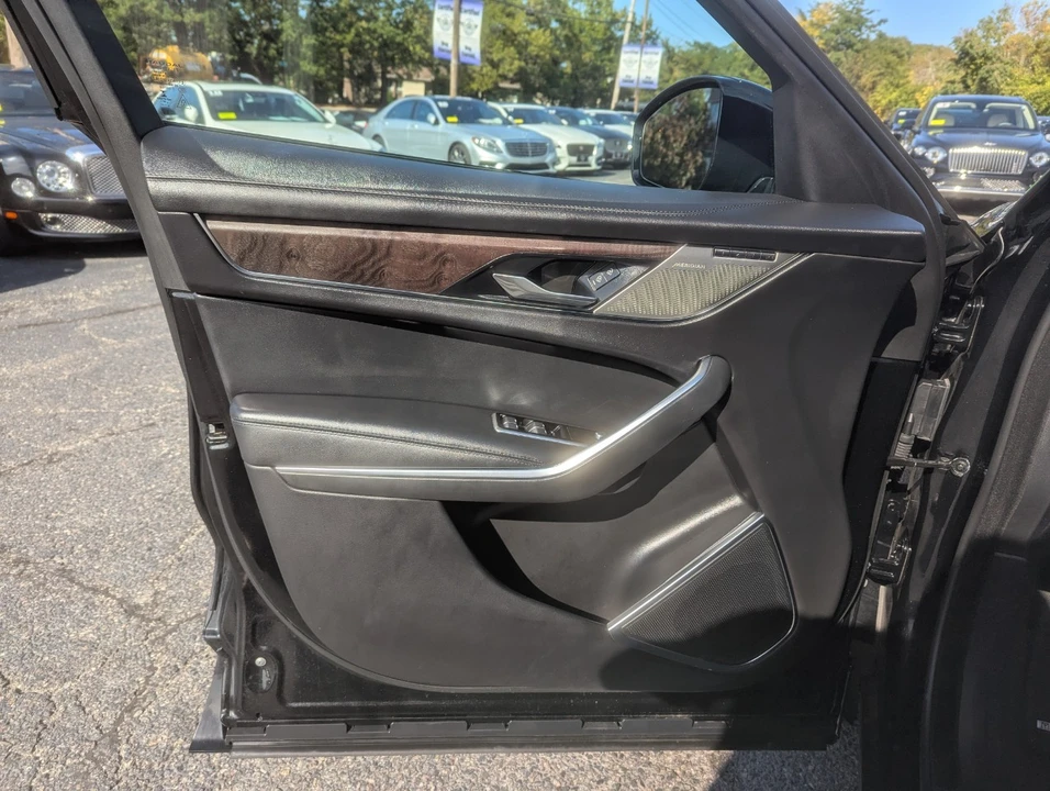 2023 Jaguar F-Pace - Image 11 of 21