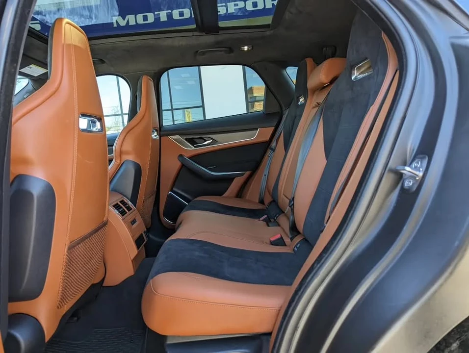 2023 Jaguar F-Pace SVR - Image 17 of 19