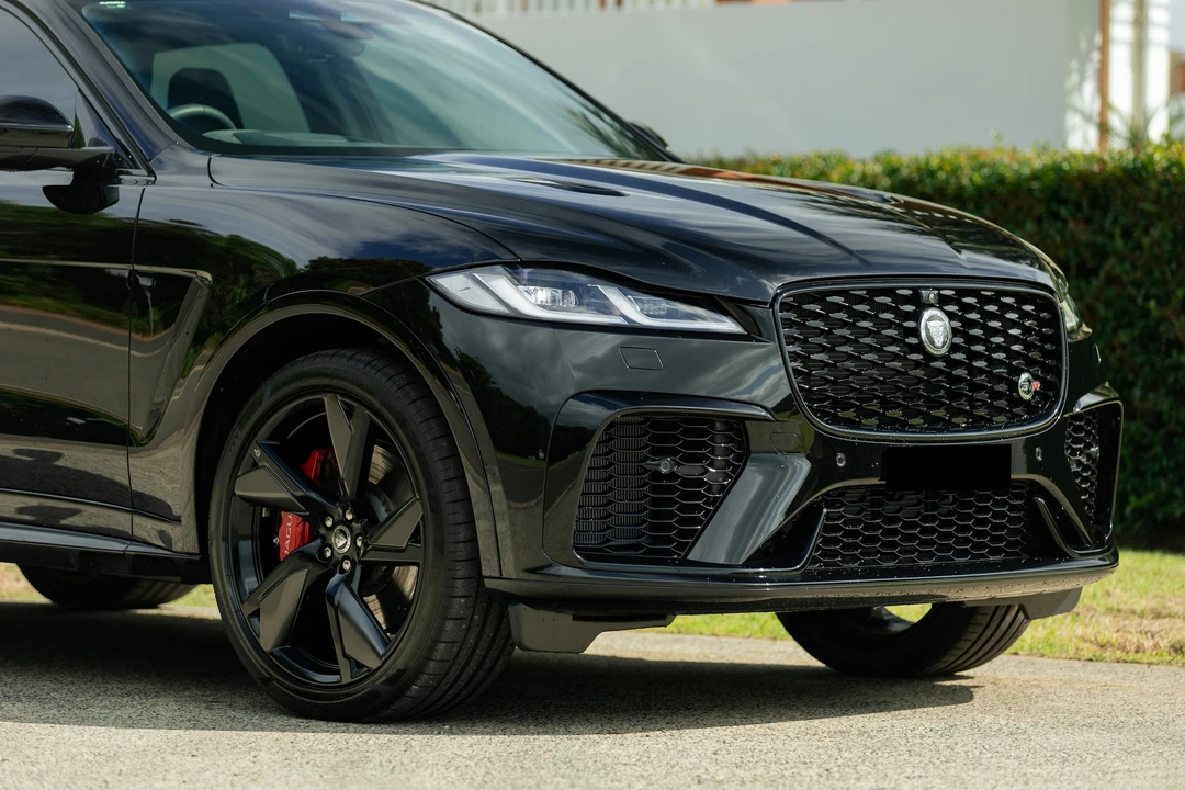 2023 Jaguar F-Pace SVR - Image 21 of 31
