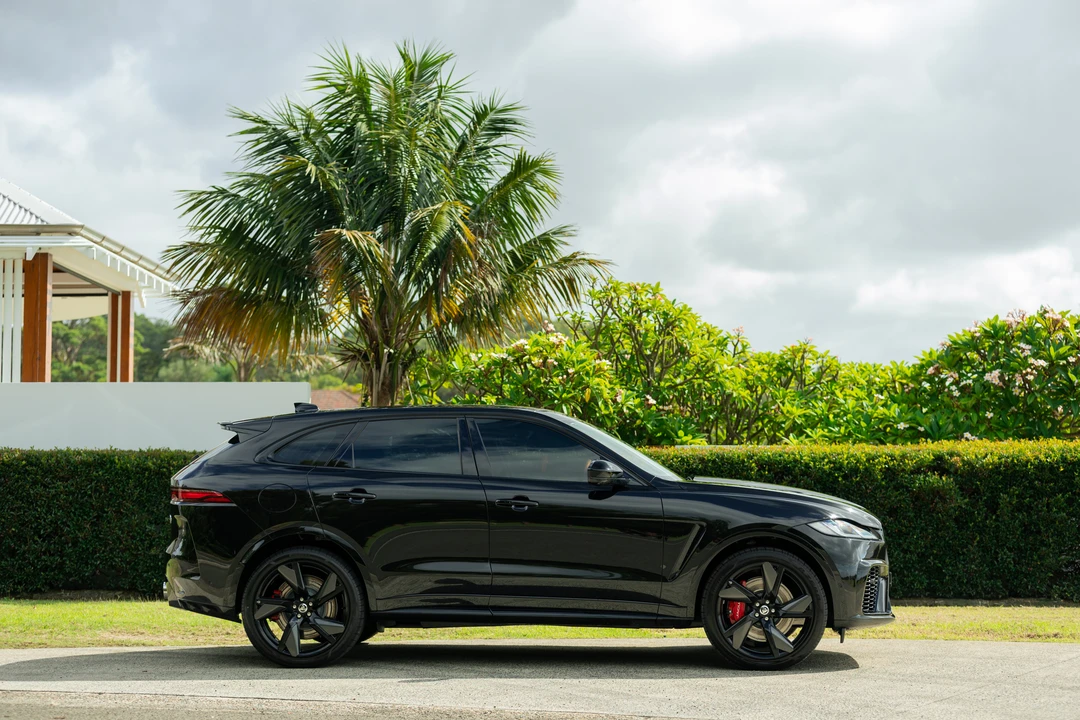 2023 Jaguar F-Pace SVR - Image 8 of 31