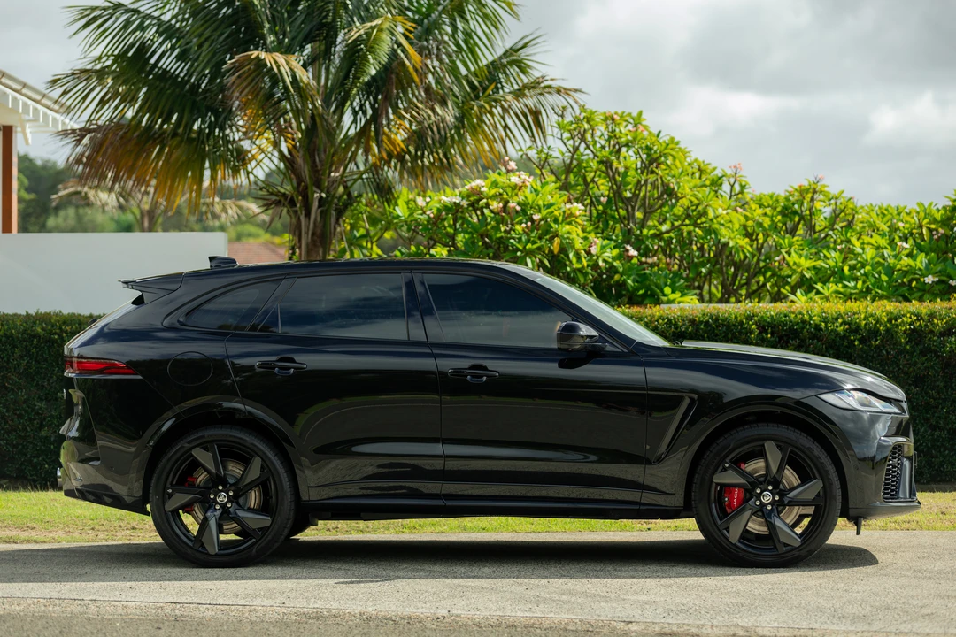 2023 Jaguar F-Pace SVR - Image 16 of 31