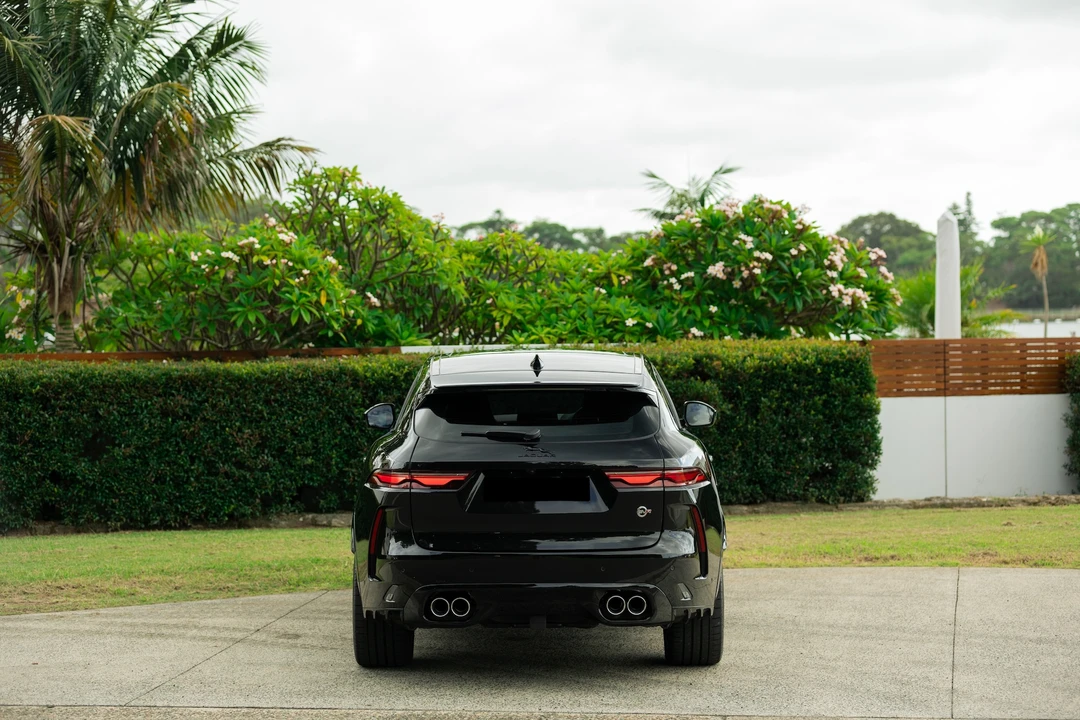 2023 Jaguar F-Pace SVR - Image 6 of 31