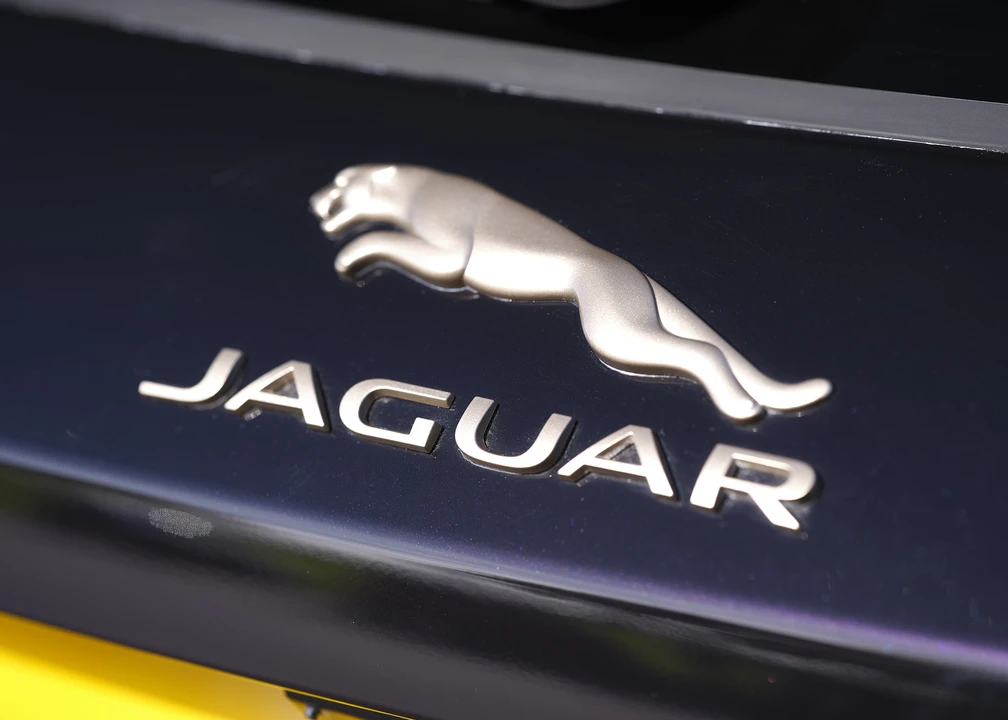 2023 Jaguar F-Pace SVR - Image 21 of 31
