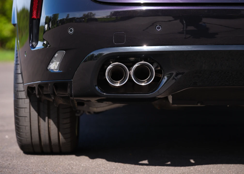 2023 Jaguar F-Pace SVR - Image 27 of 31