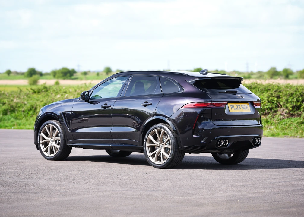 2023 Jaguar F-Pace SVR - Image 7 of 31