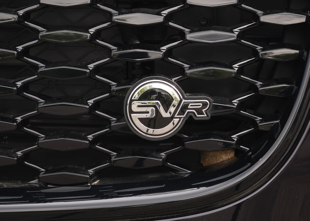2023 Jaguar F-Pace SVR - Image 17 of 31
