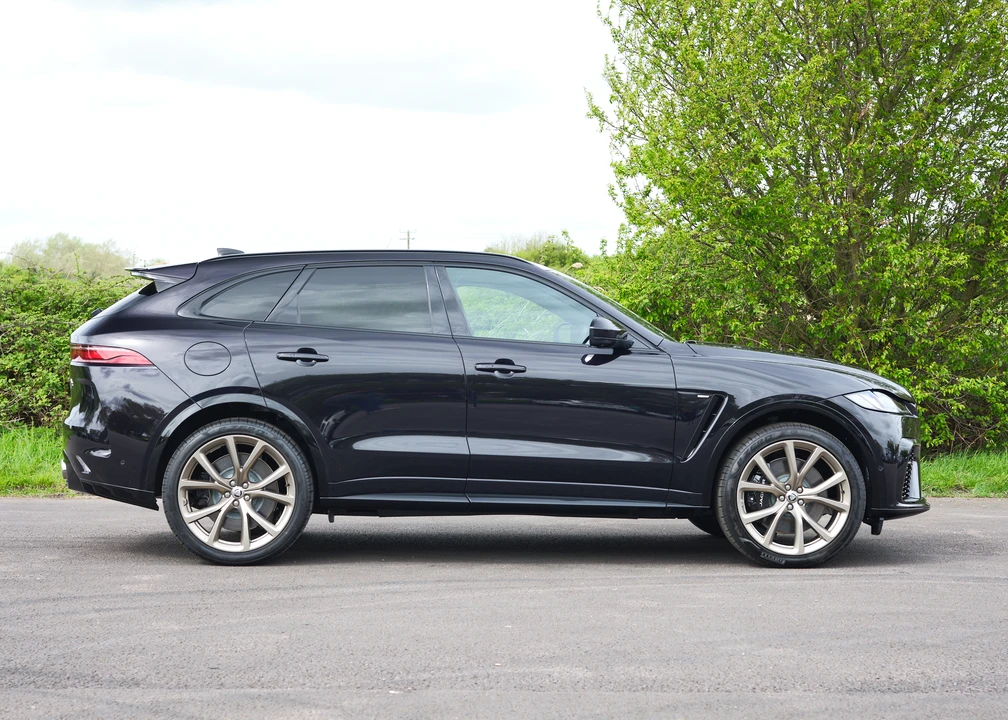 2023 Jaguar F-Pace SVR - Image 4 of 31