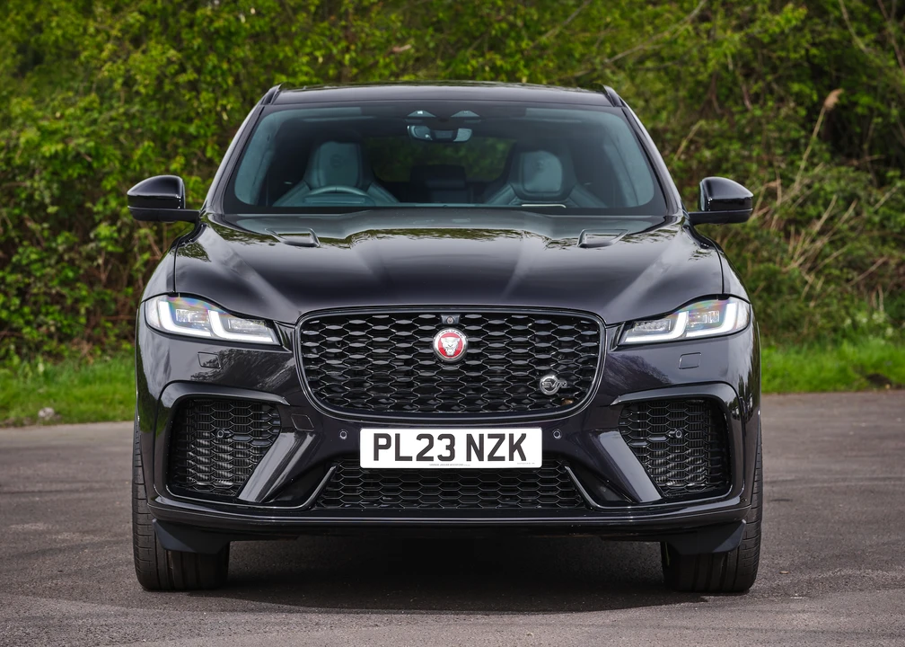 2023 Jaguar F-Pace SVR - Image 2 of 31