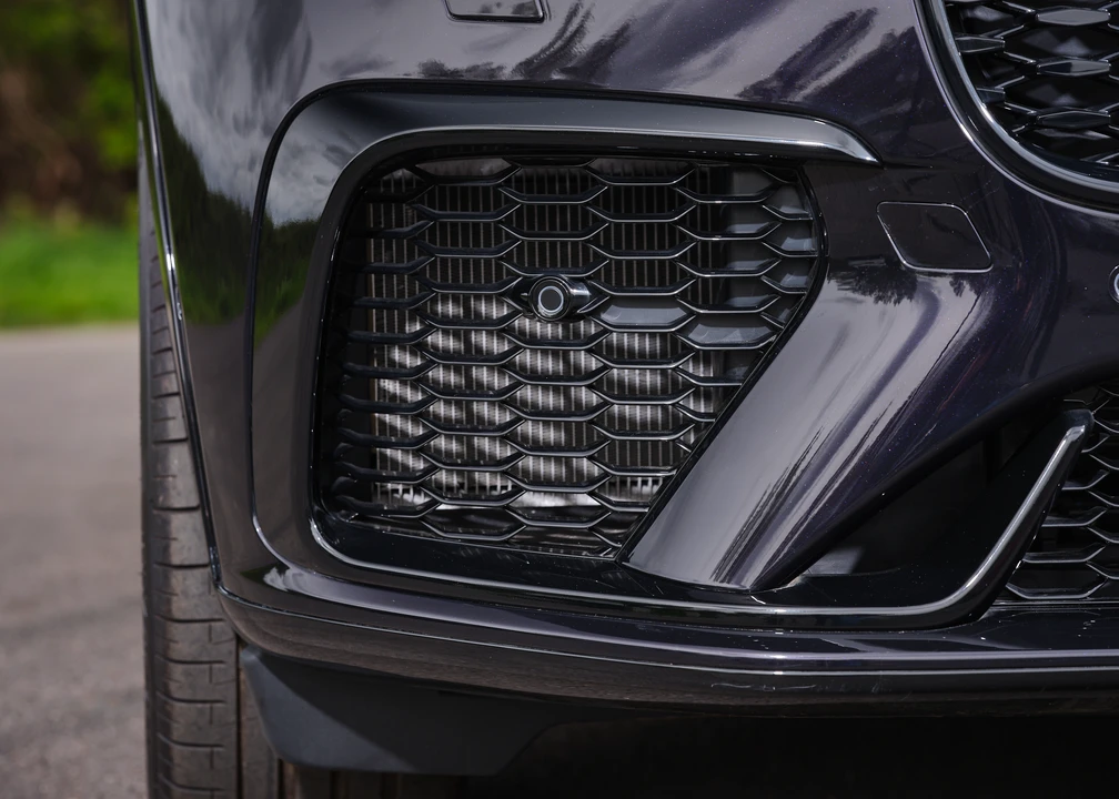 2023 Jaguar F-Pace SVR - Image 11 of 31