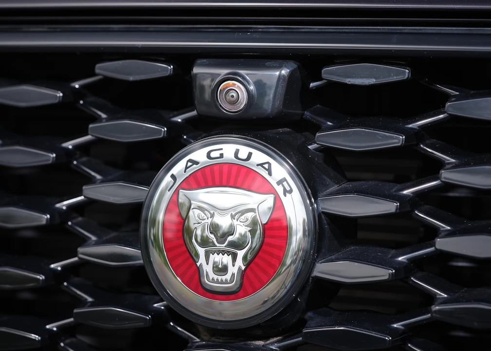 2023 Jaguar F-Pace SVR - Image 15 of 31