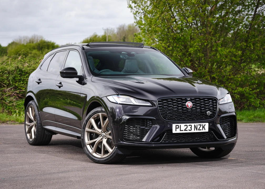 2023 Jaguar F-Pace SVR - Image 3 of 31