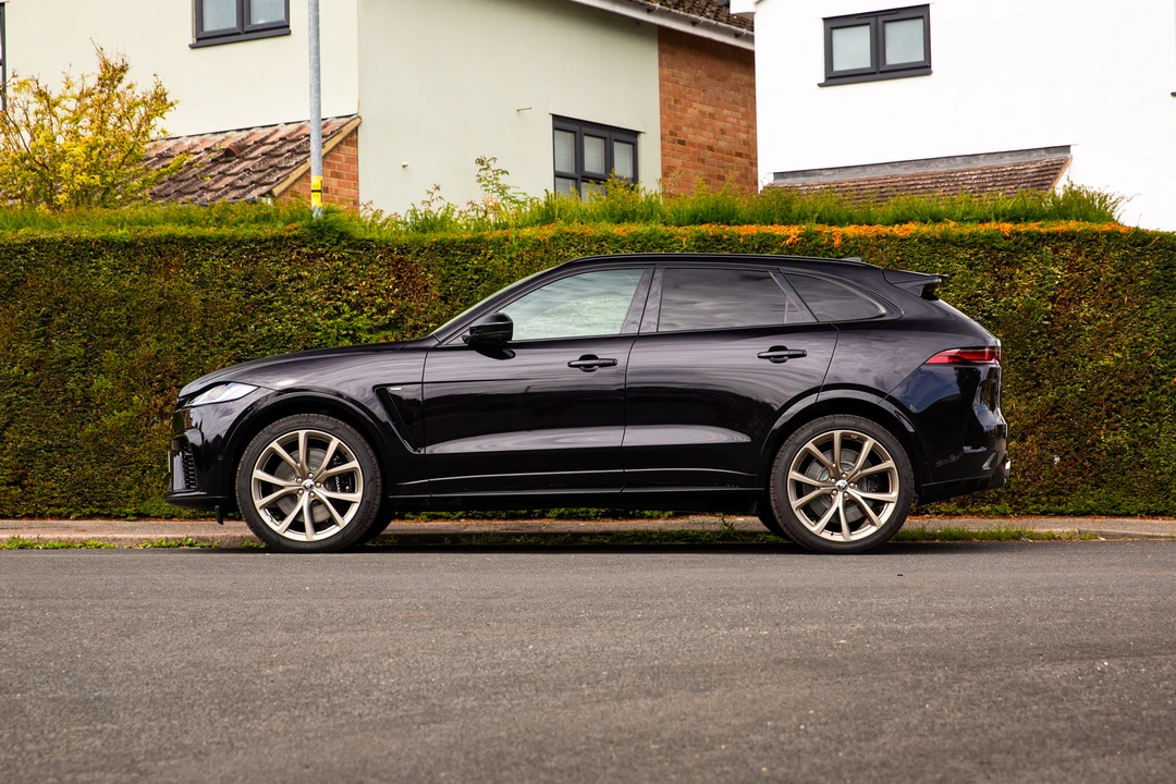 2023 Jaguar F-Pace SVR - Image 4 of 31