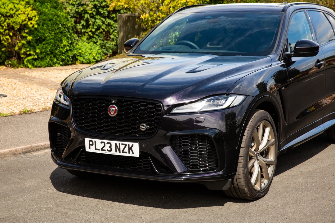 2023 Jaguar F-Pace SVR - Image 29 of 31